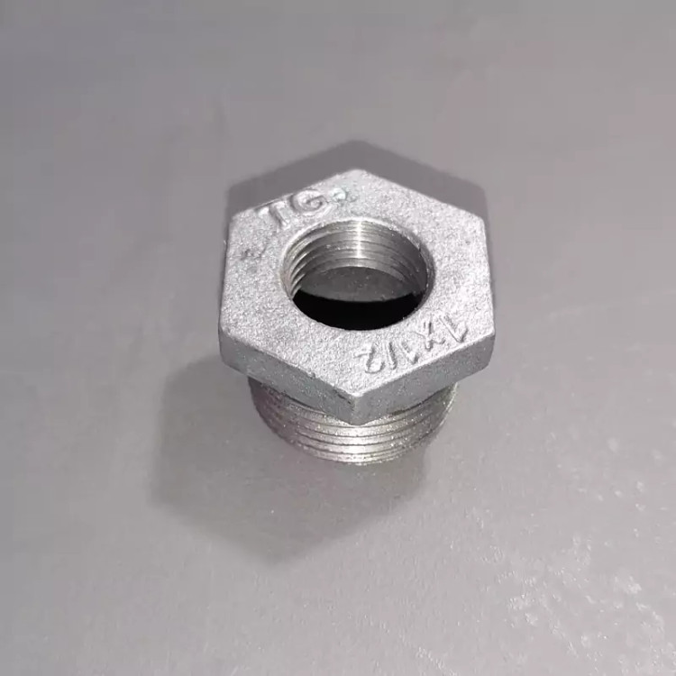 ماسوره تبدیل 4 به 2/5 گالوانیزه سایز 3/4*1.1/4 آهنی (سایز 40 به 25)